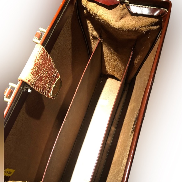 Vintage leather briefcase no key - Picture 4 of 4